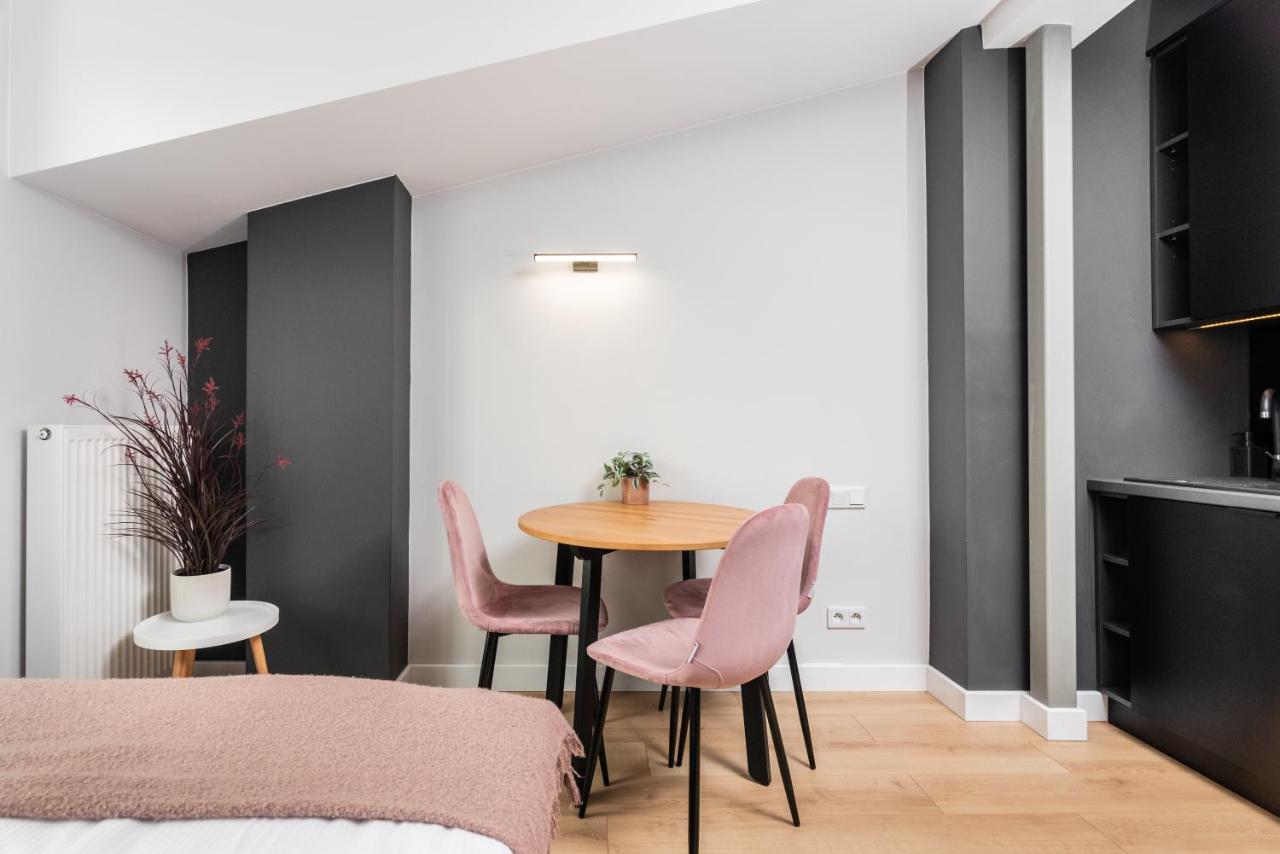 Smart Apartments - Old Town & Main Train Station - By Upstairs 克拉科夫 外观 照片