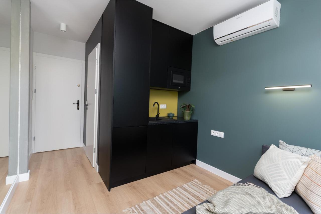 Smart Apartments - Old Town & Main Train Station - By Upstairs 克拉科夫 外观 照片